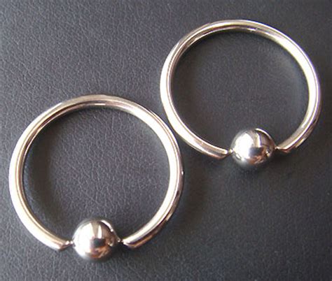 Internally Threaded 316L Surgical Steel Horse Shoes Circular Barbell. . Captive bead earrings